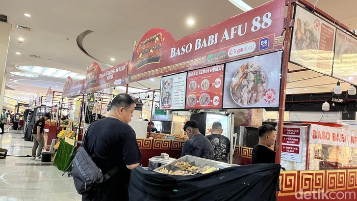 Suasana festuval kuliner nonhalal di Solo Paragon Mal, Kamis (4/7/2024).