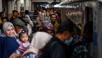 Penumpang naik sebanyak 30 persen atau rata-rata 11.000 penumpang per hari dibandingkan sebelum libur sekolah sebanyak 8.000 penumpang perhari.