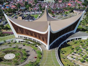 5 Masjid dengan Gaya Arsitektur Unik yang Ada di Indonesia