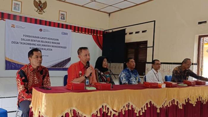 Musyawarah pembayaran UGR makam Desa Taskombang, Kecamatan Manisrenggo, Klaten.
