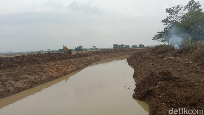 Normalisasi Sungai Saradan di Kecamatan Losarang, Kabupaten Indramayu