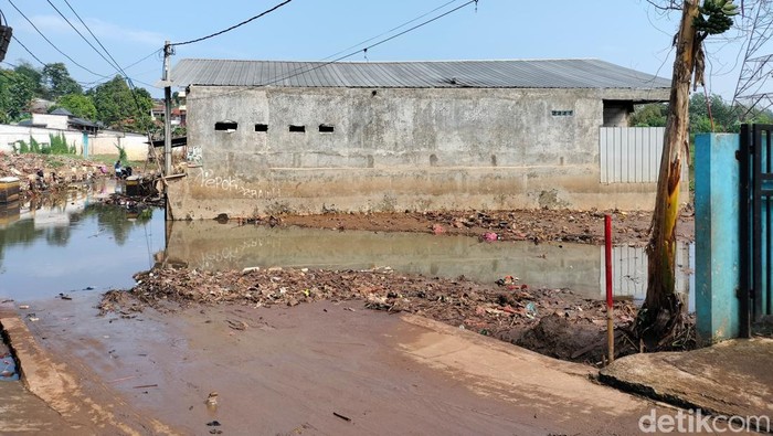Penampakan pabrik tahu yang terdampak banjir abadi di Kampung Bulak Barat, Cipayung Depok