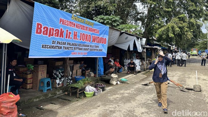 Pasar Palakka jelang kunjung Presiden Joko Widodo.