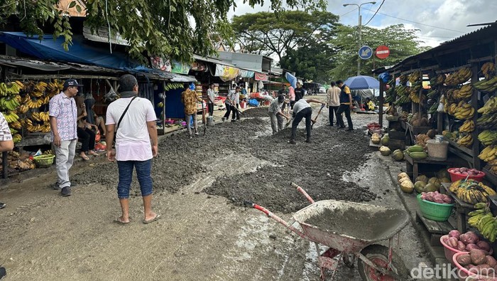 Pasar Palakka jelang kunjung Presiden Joko Widodo.