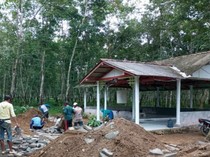 Pavingisasi dari PT BSI Muluskan Infrastruktur Desa Kandangan Banyuwangi