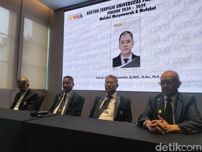 Pengumuman Rektor Unpad terpilih.