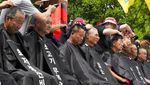 Peternak Korsel Kompak Cukur Rambut, Protes Harga Pakan Ternak
