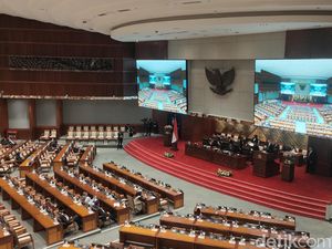DPR Gelar Rapat Paripurna Pertanggungjawaban APBN 2023, 64 Anggota Hadir