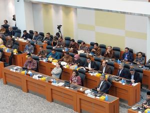 Canda Cak Imin Minta Sri Mulyani Unggah Foto Bukti Baca Laporan Fraksi ke IG