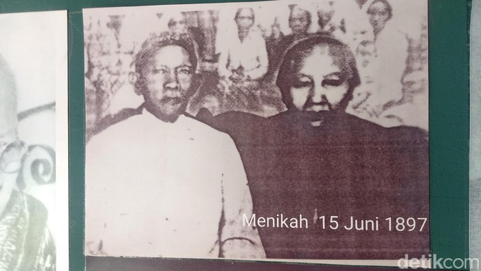 Potret orang tua Bung Karno