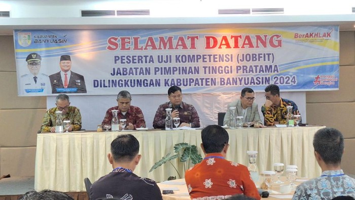 Sekda Banyuasin membuka uji kompetensi jabatan Pimpinan Tinggi Pratama di lingkungan Pemkab Banyuasin