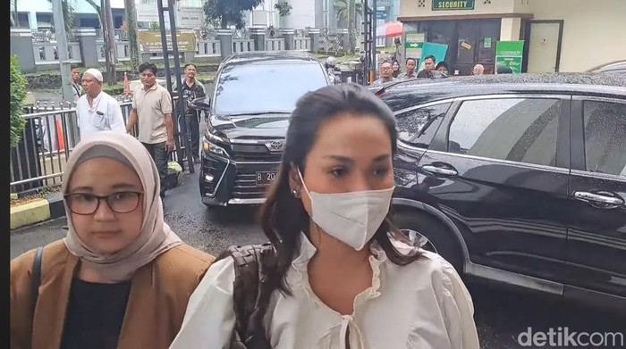 Tengku Dewi