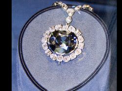 10 Temuan Arkeologi Kuno yang Diyakini Terkutuk