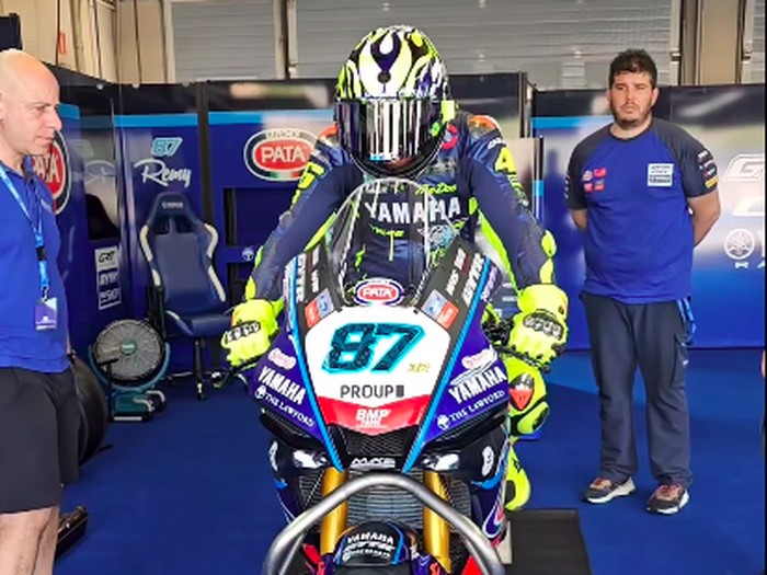 Valentino Rossi geber motor Remy Gardner