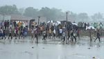 Warga Ramai-ramai Datangi TKP Acara Keagamaan India