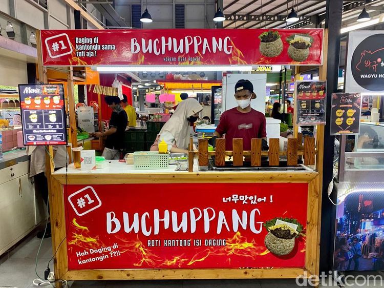 Ada Roti Korea hingga Tahu Aci Gejrot Pedas di GW Food Bekasi