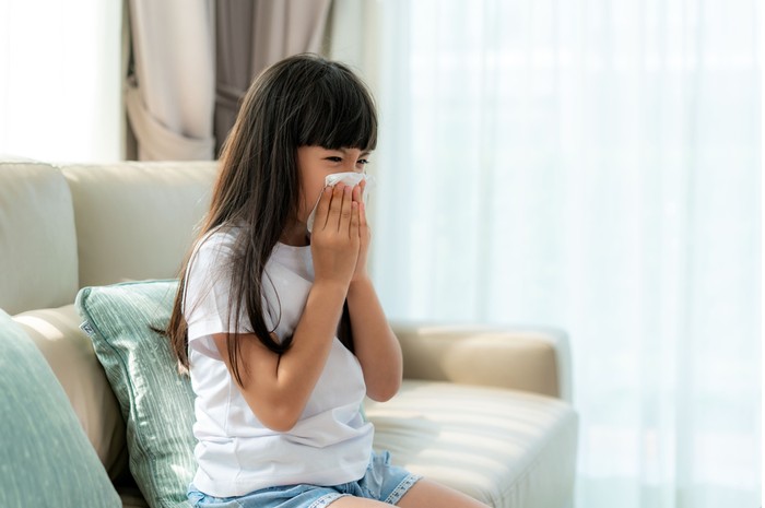 Kenali Perbedaan Batuk Berdahak Disertai Pilek dan Batuk Kering disertai Pilek pada Anak