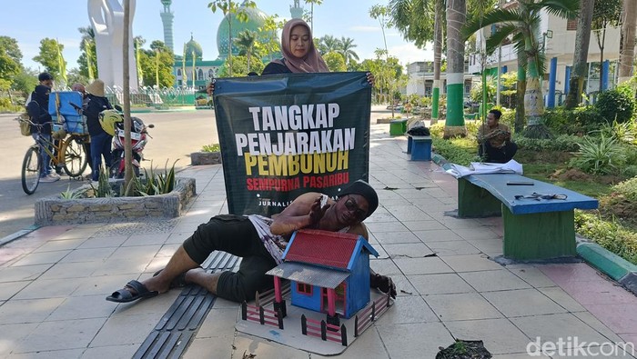 Aksi solidaritas Sempurna Pasaribu di Pamekasan