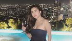 Gaya Glamor Ayu Aulia Sarapan di Hotel hingga Ngopi di Kafe