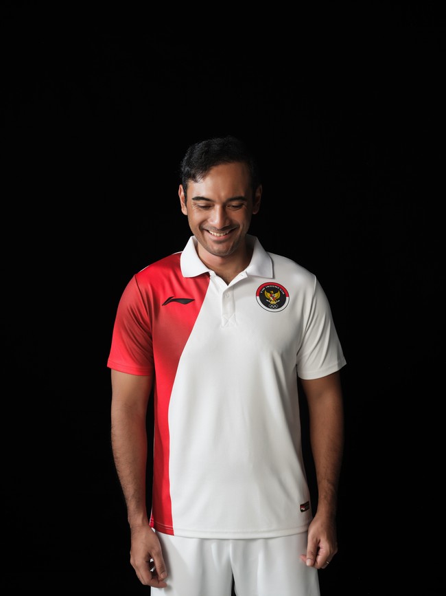 Berbicara di acara peluncuran jersey tersebut, Didit sempat mengungkap sumber inspirasinya. Saya waktu itu menemukannya saat mendengarkan lagu Berkibarlah Benderaku, kata pria kelahiran 22 Maret 1984 itu. (Foto: Dok. DAVY LINGGAR)