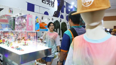 Berburu Sepatu-Baju di Jakarta Sneakers Days
