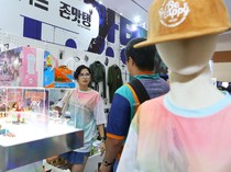 Berburu Sepatu-Baju di Jakarta Sneakers Days