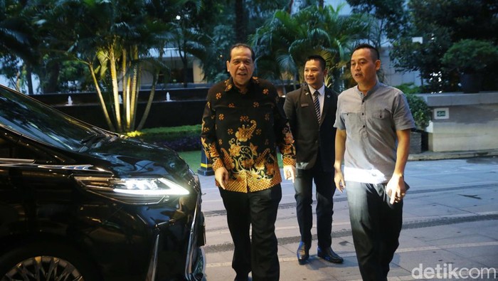 Chairman CT Corp, Chairul Tanjung (CT dan Jaksa Agung Sanitiar Burhanuddin hadiri acara Adhyaksa Awards 2024. Ini potretnya.