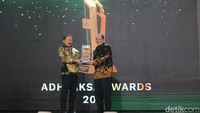 Adhyaksa Awards adalah anugerah penghargaan bagi insan Kejaksaan yang digelar oleh detikcom dan didukung penuh oleh Kejaksaan Agung.