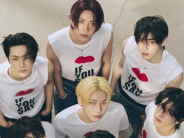 12 Artis K-Pop di Chart Billboard World Albums Akhir Tahun