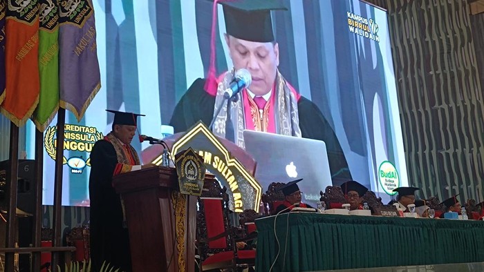 Guru besar Unissula