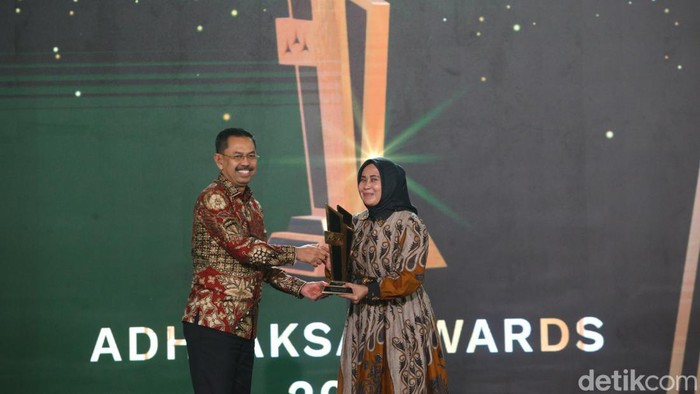 Penerima Adhyaksa Awards 2024 kategori Jaksa Penegak Keadilan Restoratif telah diumumkan. Herlinda menerima penghargaan ini.