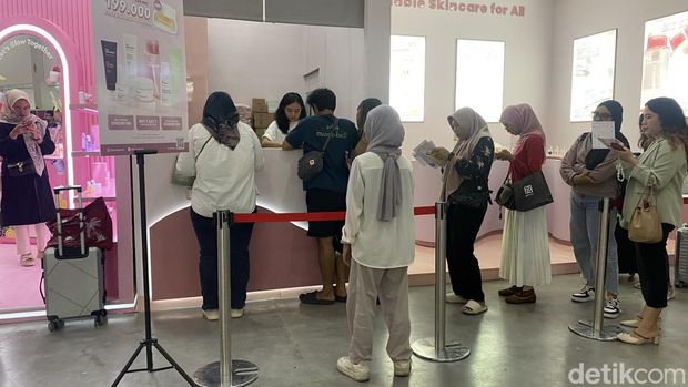 Pembukaan Jogja X Beauty Female Daily di JEC, Bantul, Jumat (5/7/2024).