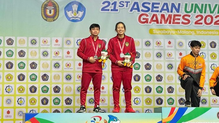 Jovita, peraih medali perak di AUG 2024 (sebelah kanan dalam foto)