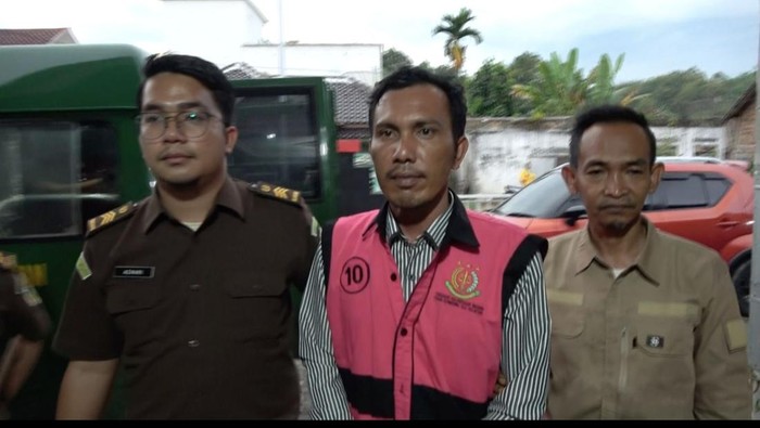 Kades Mahanggin, CH ditahan Kejari OKU Selatan dugaan kasus korupsi dana desa