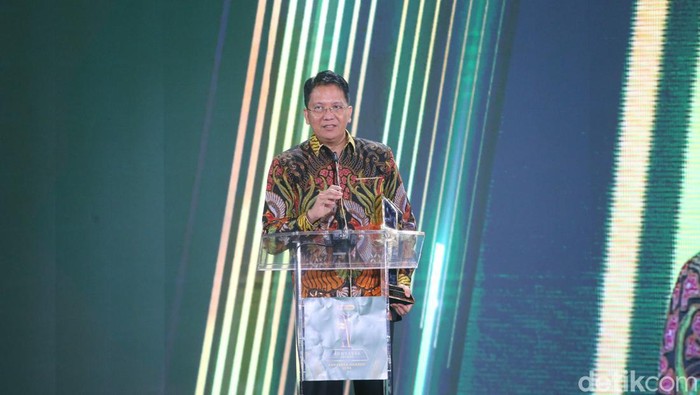 Kuntadi Terima Penghargaan Jaksa Tangguh Pemberatasan Korupsi Adhyaksa Awards 2024 Jaksa Kuntadi meraih penghargaan untu kategori Jaksa Tangguh dalam Pemberatasan Korupsi. Begini momennya.