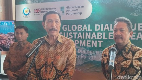 Menteri Koordinator Maritim dan Investasi Luhut Binsar Pandjaitan seusai membuka The 5th Global Dialogue on Sustainable Ocean Development di Denpasar, Bali, Jumat (5/7/2024). (Foto: Aryo Mahendro/detikBali)