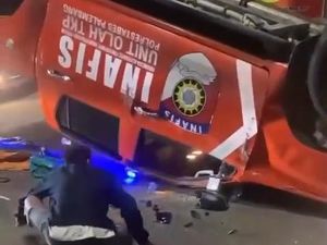 Mobil Inafis Polrestabes Palembang Terbalik, Tidak Ada Korban Jiwa