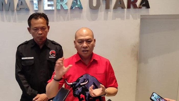 Nikson Nababan saat memberikan keterangan pers di Kantor DPD PDIP Sumut (Dok. Istimewa)