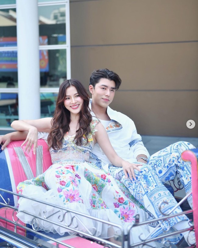 Sang aktor sempat memberikan keterangan di Instagram dan menegaskan bahwa dia memerlukan waktu untuk menjawab rumor putusnya dengan Baifern. Dan selama konferensi pers, Nine menyalahkan dirinya karena tak bisa menjembatani hubungan Baifern dan ibunya. Foto: dok. Instagram @naphat_nine