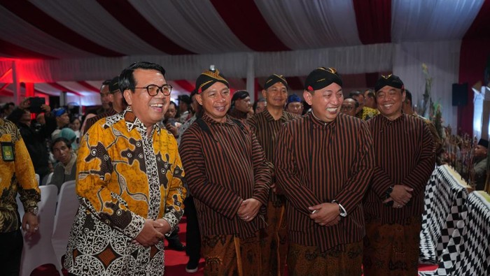 Panglima TNI Jenderal Agus Subianto dan Kapolri Jenderal Listyo Sigit Prabowo