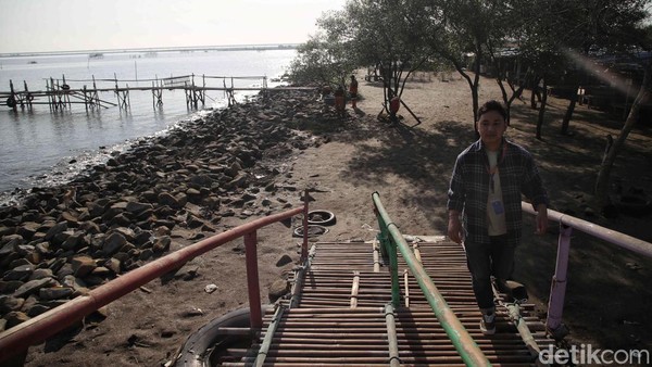 Liburan Makin Asik di Pantai Marunda yang Kian Bersih