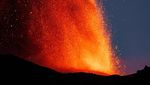 Potret Letusan Gunung Tertinggi di Eropa Jadi Tontonan