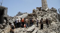 Serangan ini menghancurkan bangunan tempat tinggal dan menghancurkan toko-toko di pasar Kota Tua Gaza.  