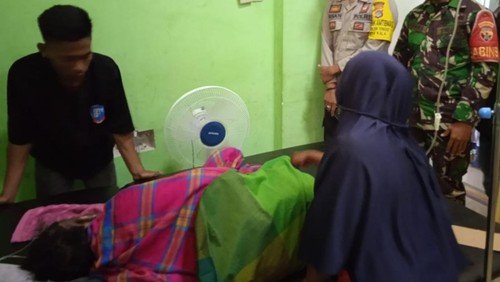 Pria di Bima nyaris tewas terbakar karena menyalin bensin sambil merokok, Selasa (2/7/2024).