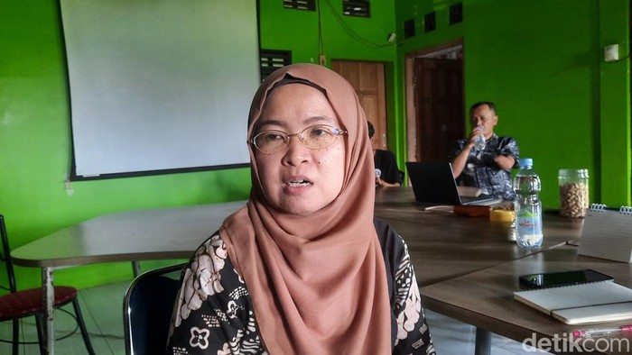 Program Officer Sigab, Ninik Heca, saat ditemui wartawan di kantornya, Kapanewon Berbah, Kabupaten Sleman, Jumat (5/7/2024).