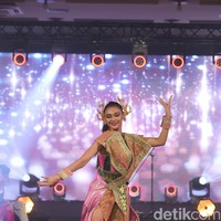 Puteri Indonesia 2024 Harashta Haifa Zahra berhasil meraih penghargaan sebagai finalis paling berbakat di kontes Miss Supranational 2024. Harashta membuat nama Indonesia harum di ajang kontes kecantikan bergengsi dunia tersebut. Foto: Dok. pribadi @officialputeriindonesia.