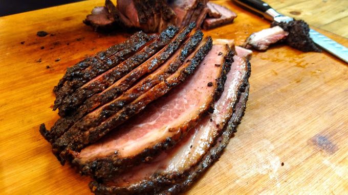 Smokey dan Juicy! 5 BBQ Brisket Ini Cocok Buat  Makan Enak Tanggal Muda