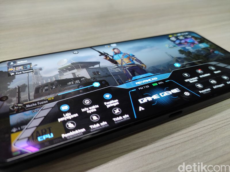 HP gila mana yang bisa memberikan kepuasan bermain game kepada penggunanya? Jelas jawabannya adalah ROG Phone 8. Berikut review Asus ROG Phone 8.
