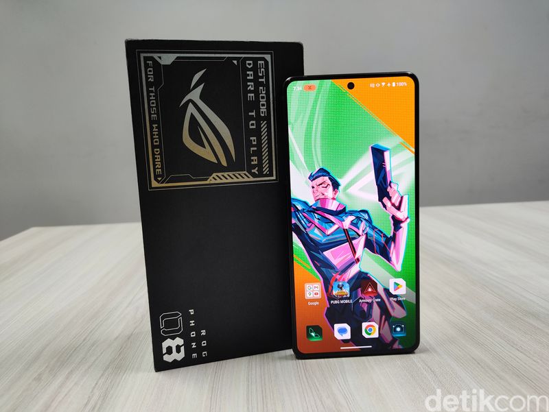 HP gila mana yang bisa memberikan kepuasan bermain game kepada penggunanya? Jelas jawabannya adalah ROG Phone 8. Berikut review Asus ROG Phone 8.
