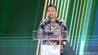 Saepul Uyun Sujati memberikan sambutan usai menerima penghargaan kategori Jaksa Inovatif dalam Penegakan Hukum.